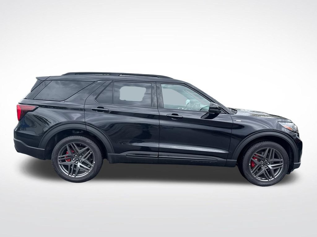 Used 2025 Ford Explorer ST-Line w/ ST-Line Street Pack AWD/4WD image 6