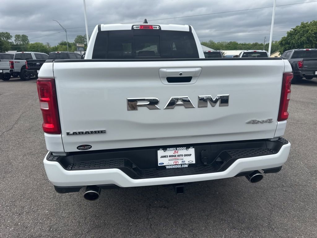 Used 2026 RAM 1500 Laramie w/ Sport Appearance Package AWD/4WD image 9
