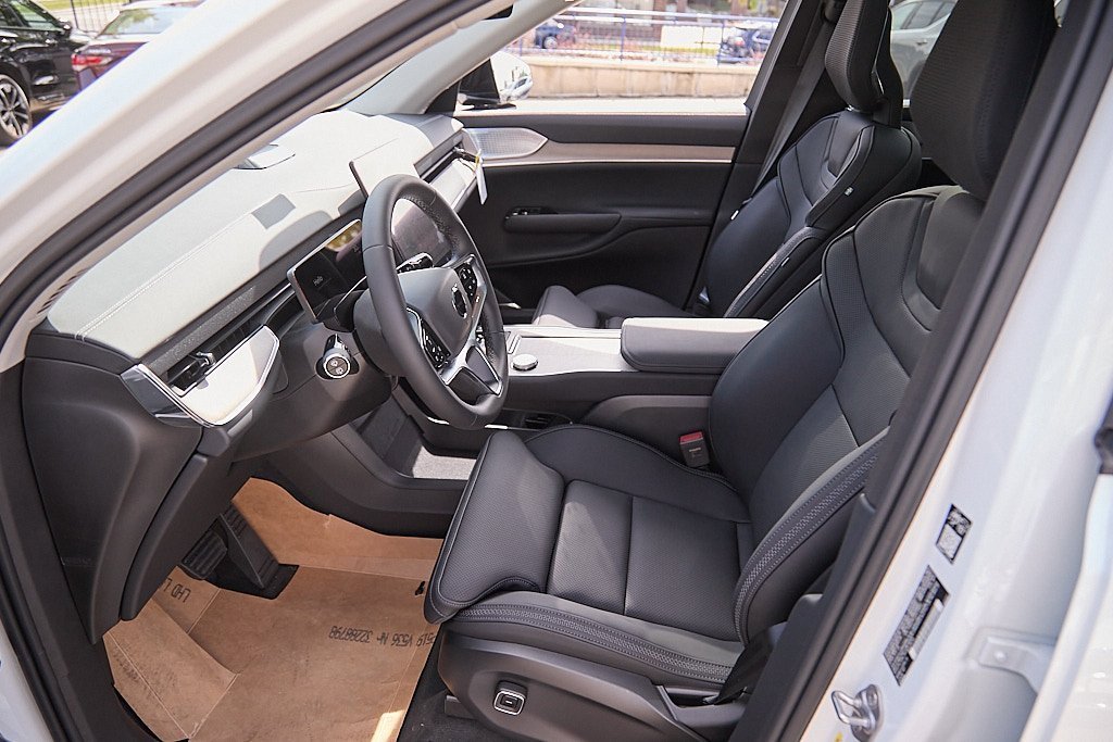 New 2025 Volvo EX90 Ultra image 17