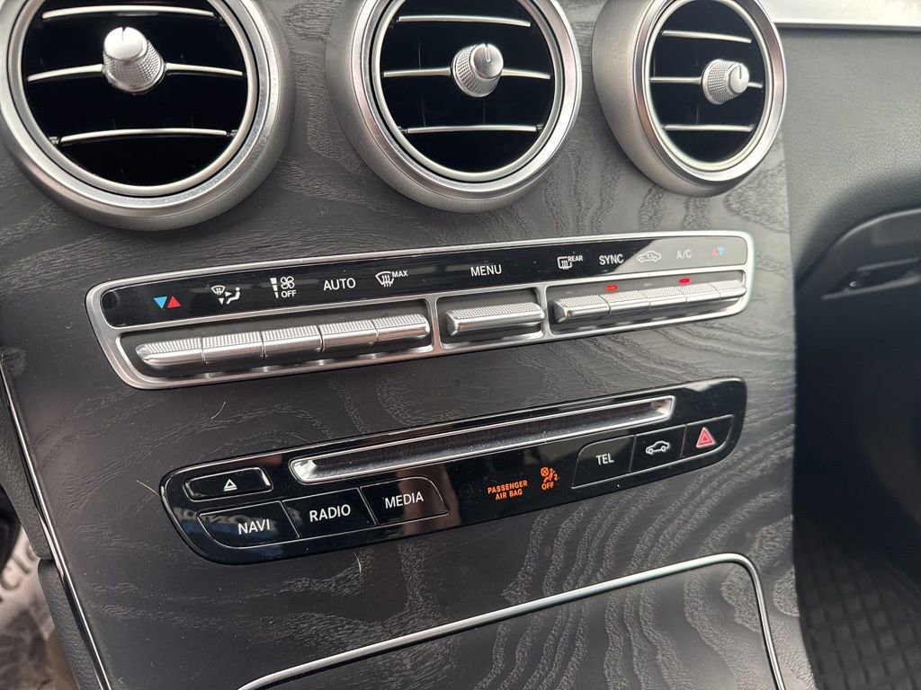 Used 2018 Mercedes-Benz GLC 300 4MATIC Coupe image 24