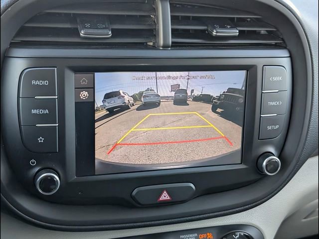 Used 2023 Kia Soul LX w/ LX Technology Package image 11