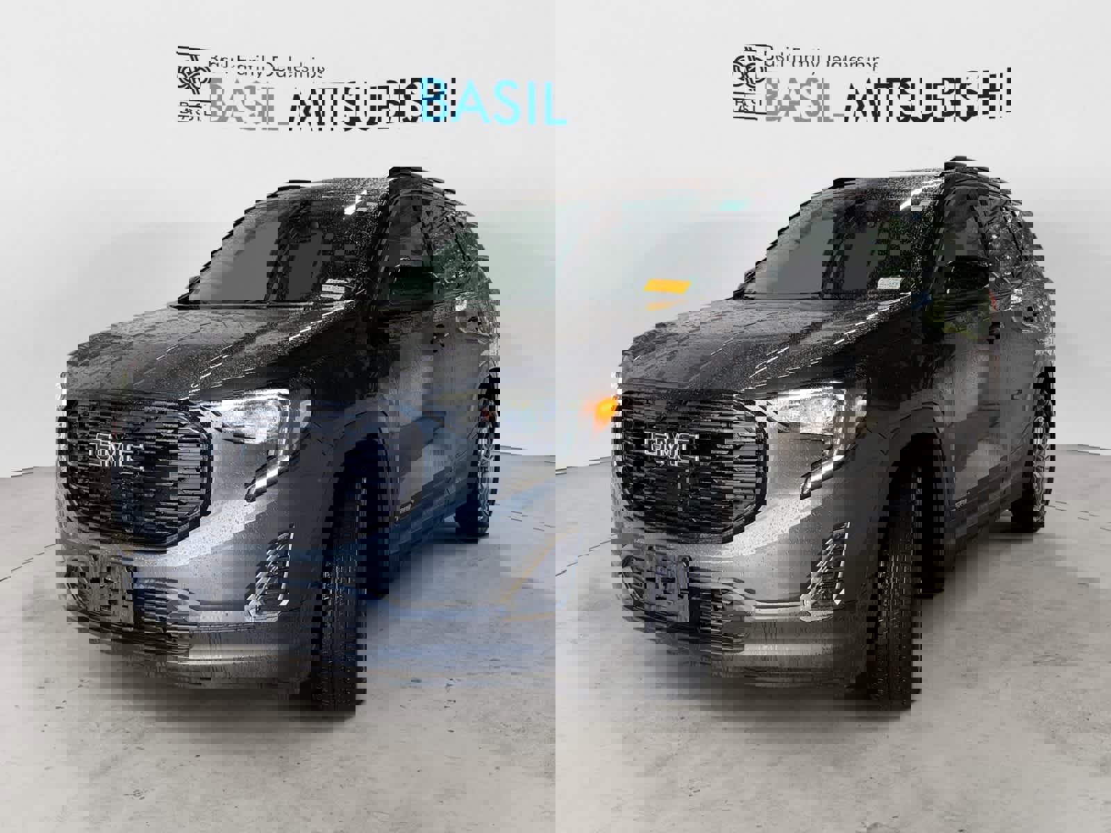 Used 2018 GMC Terrain SLE w/ Driver Convenience Package image 2