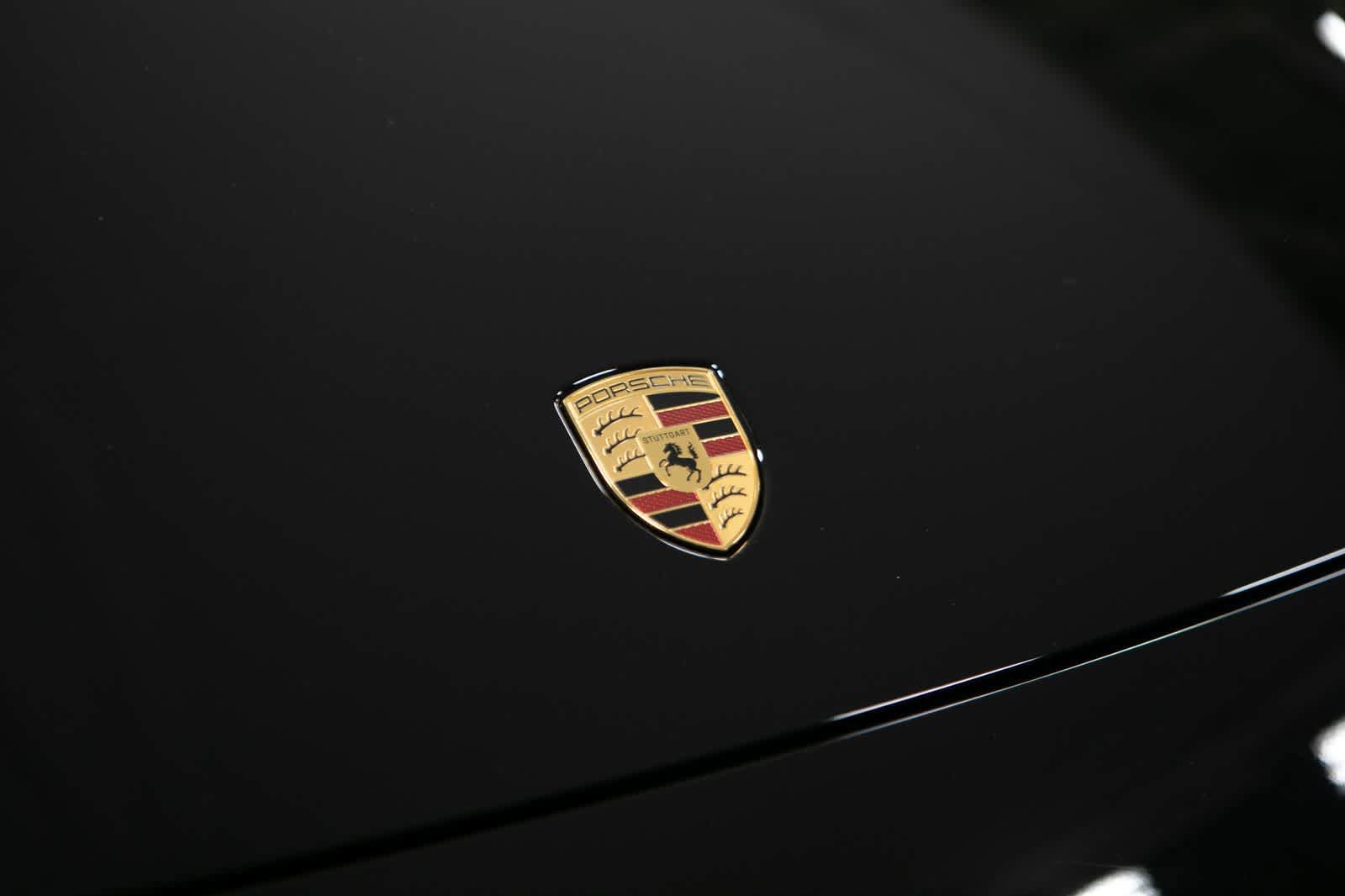 New 2026 Porsche Macan Electric RWD image 17