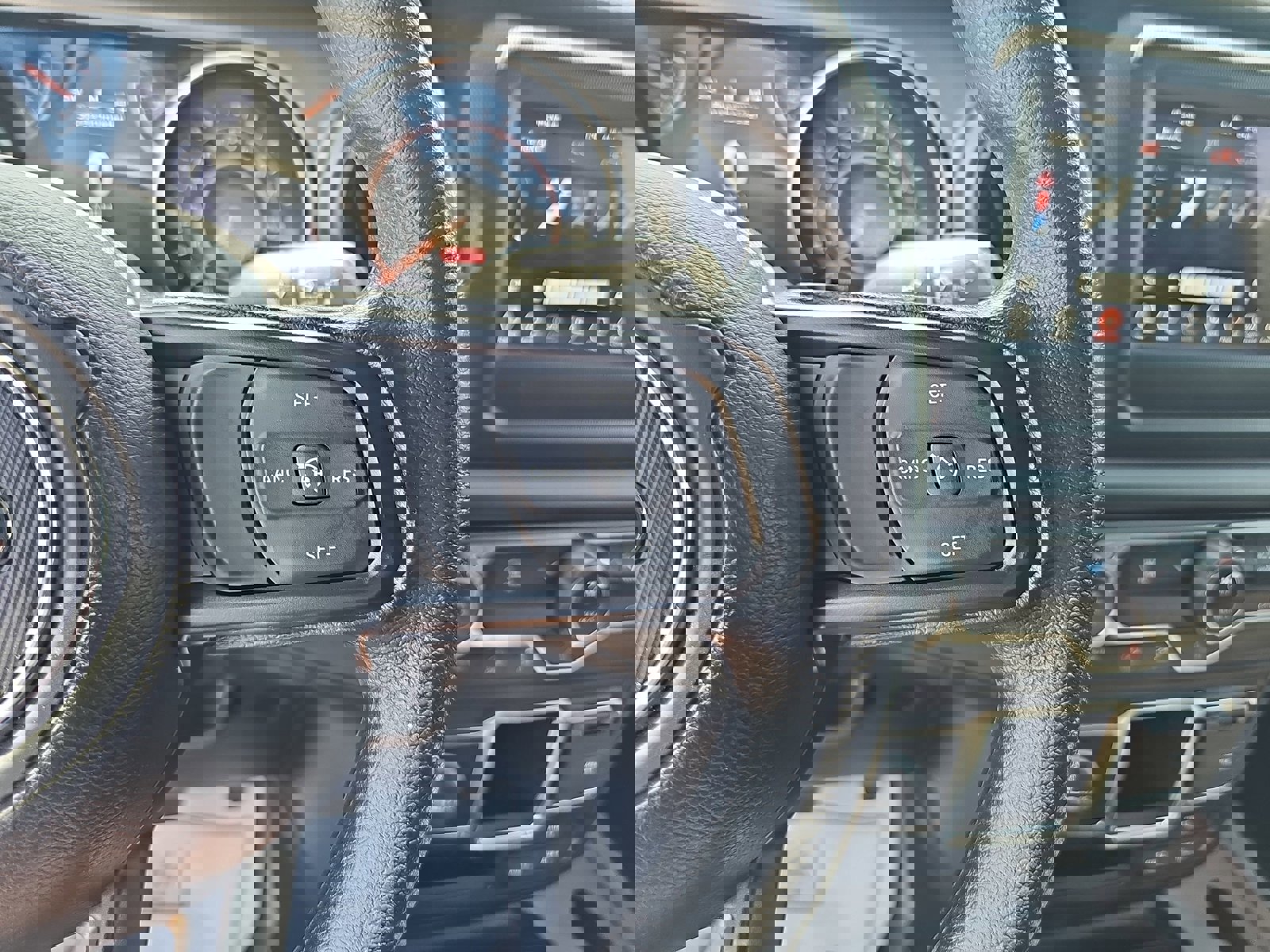 Used 2022 Jeep Gladiator Sport AWD/4WD image 18