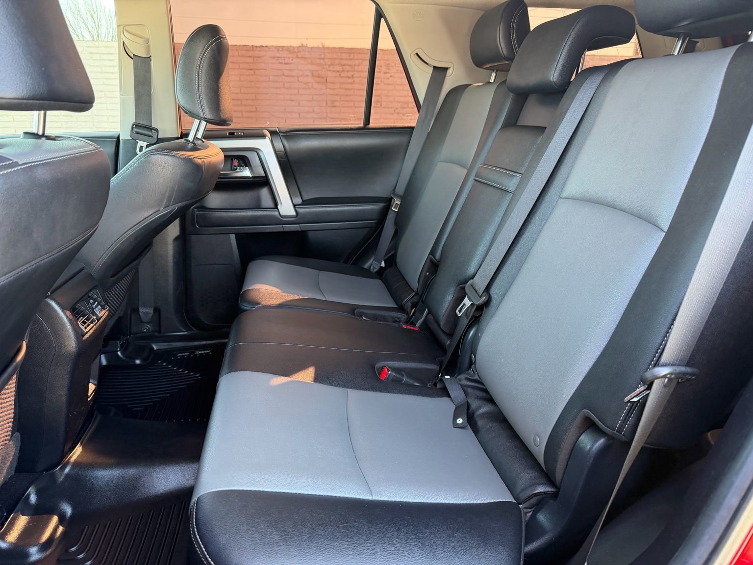 Used 2020 Toyota 4Runner SR5 Premium w/ Moonroof Package image 22