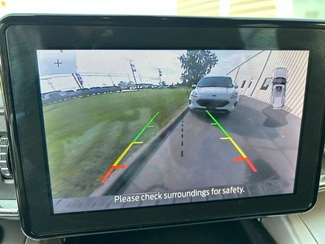 Used 2021 Ford Explorer XLT w/ Equipment Group 202A AWD/4WD image 30