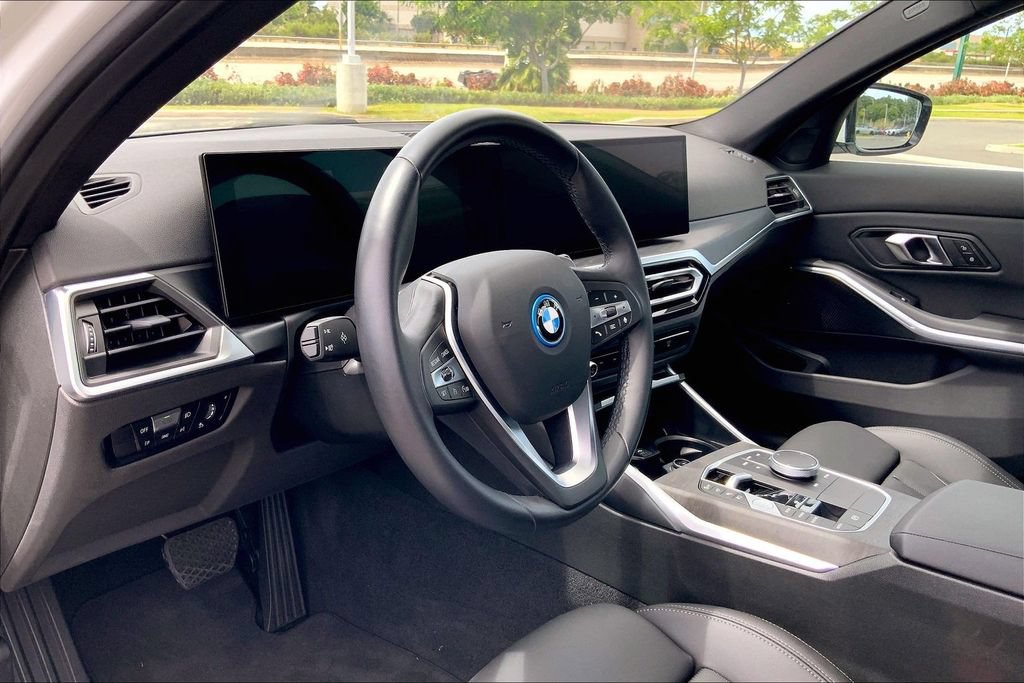 Used 2024 BMW 330e w/ Convenience Package RWD image 14