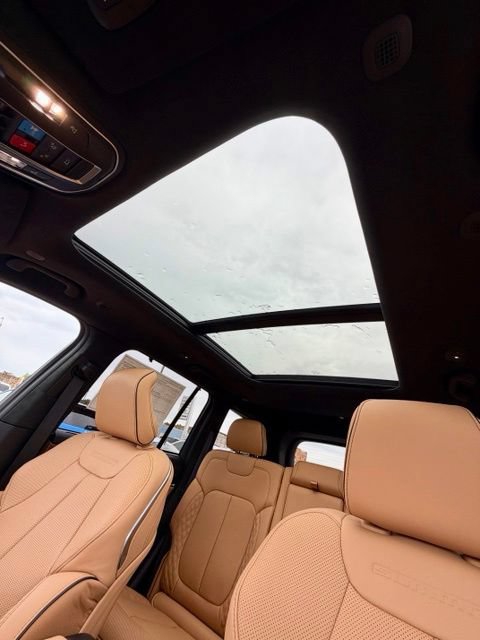 New 2027 Jeep Grand Cherokee Summit AWD/4WD image 17