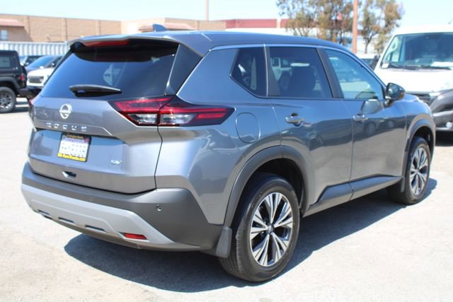 Used 2023 Nissan Rogue SV FWD image 4