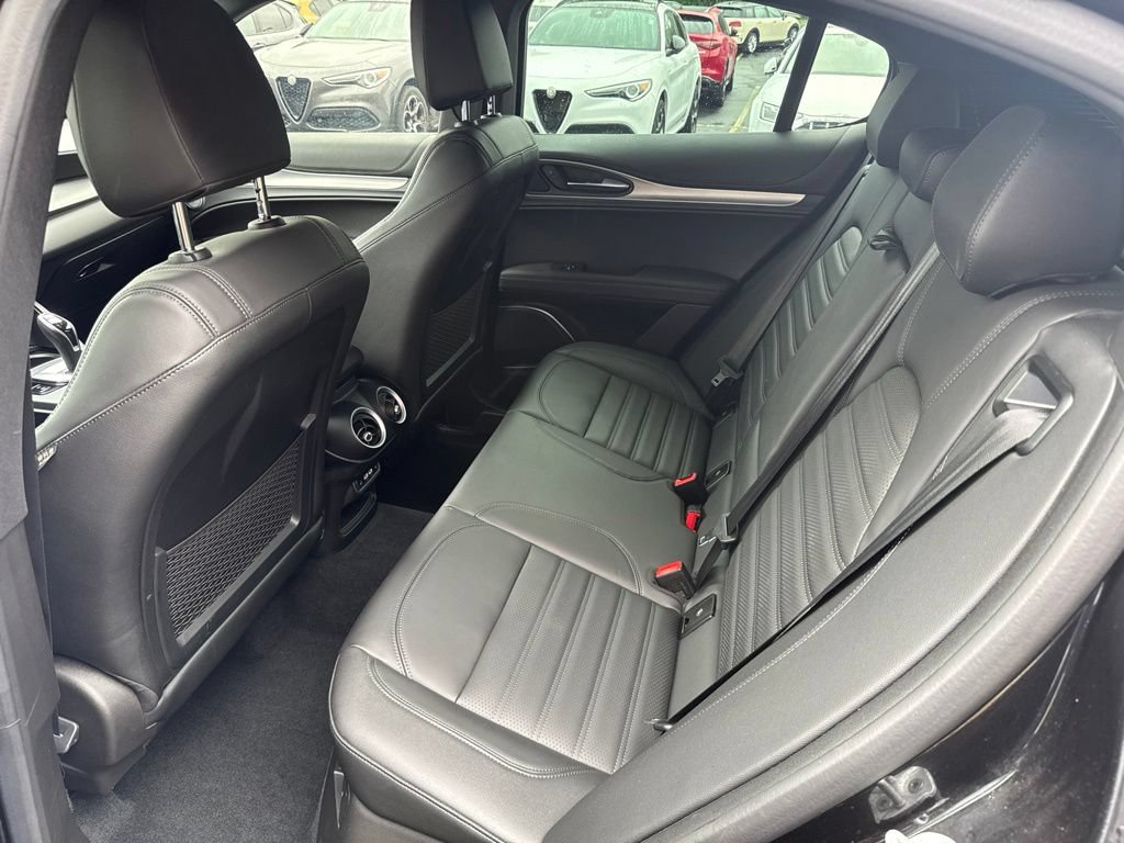 Used 2023 Alfa Romeo Stelvio Veloce AWD/4WD image 50