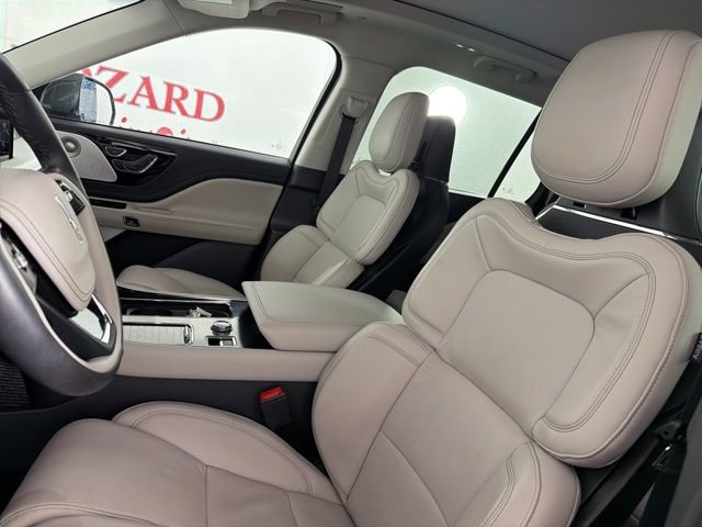 Used 2025 Lincoln Aviator Reserve w/ Equipment Group 201A image 11