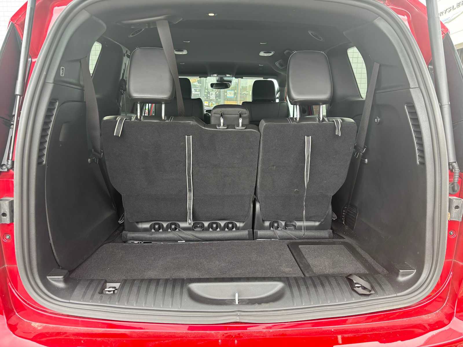 Used 2025 Chrysler Voyager LX FWD image 6