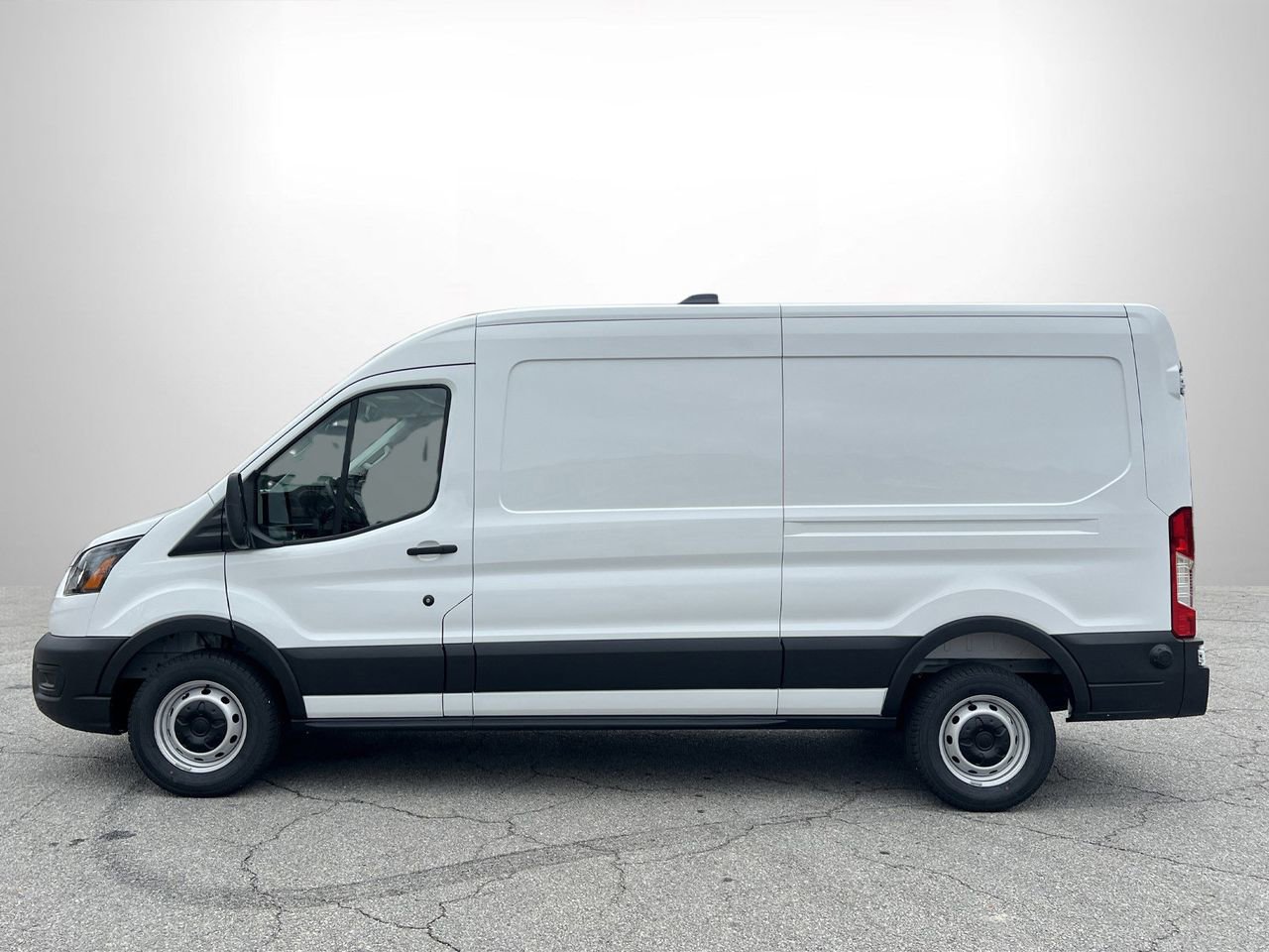 New 2026 Ford Transit 250 148 Medium Roof w/ Load Area Protection Package image 22