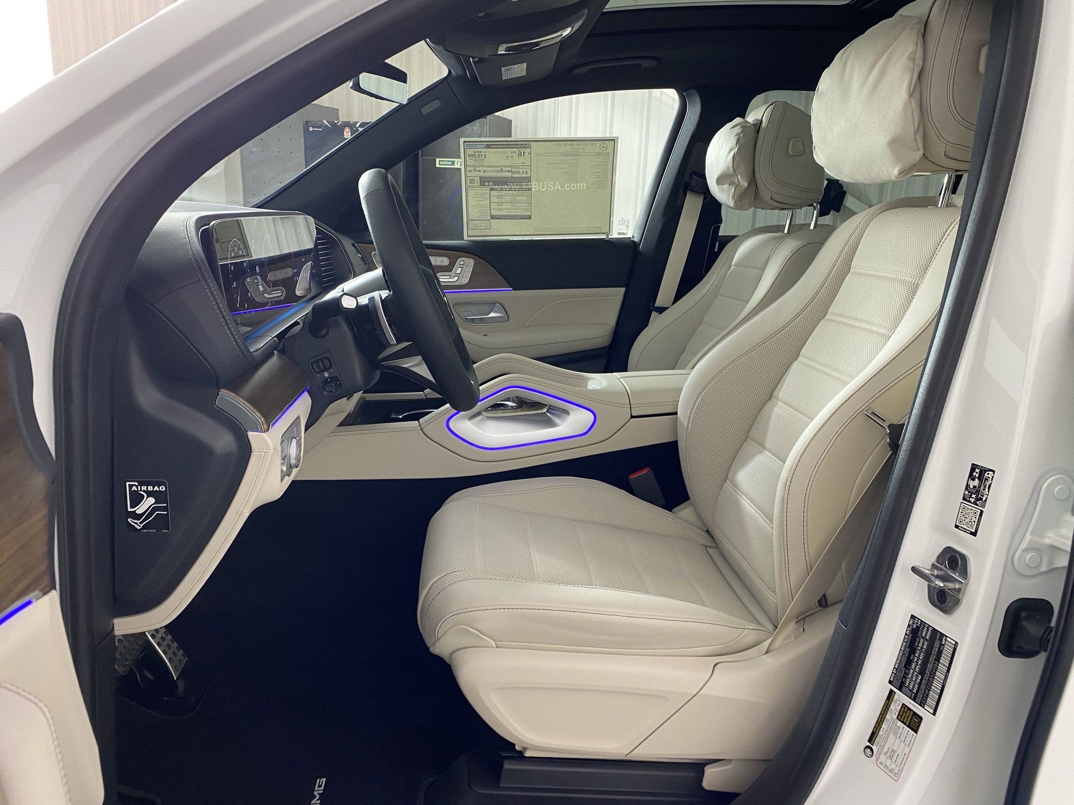 New 2025 Mercedes-Benz GLS 580 4MATIC image 4