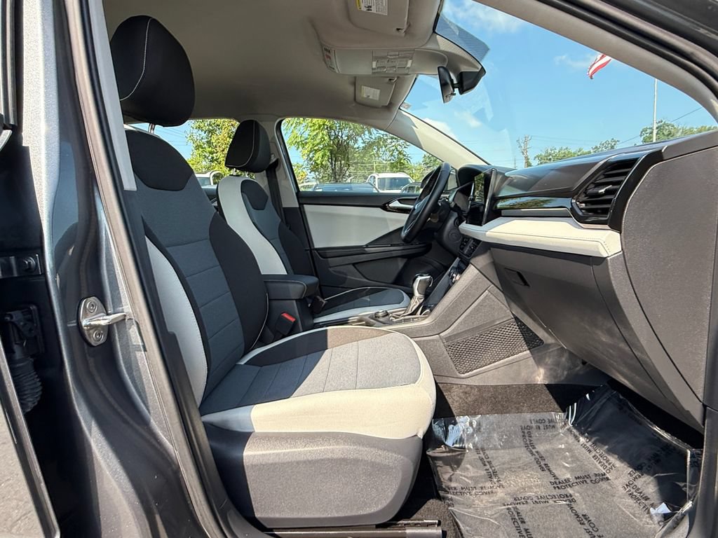 Used 2025 Volkswagen Taos S AWD/4WD image 24