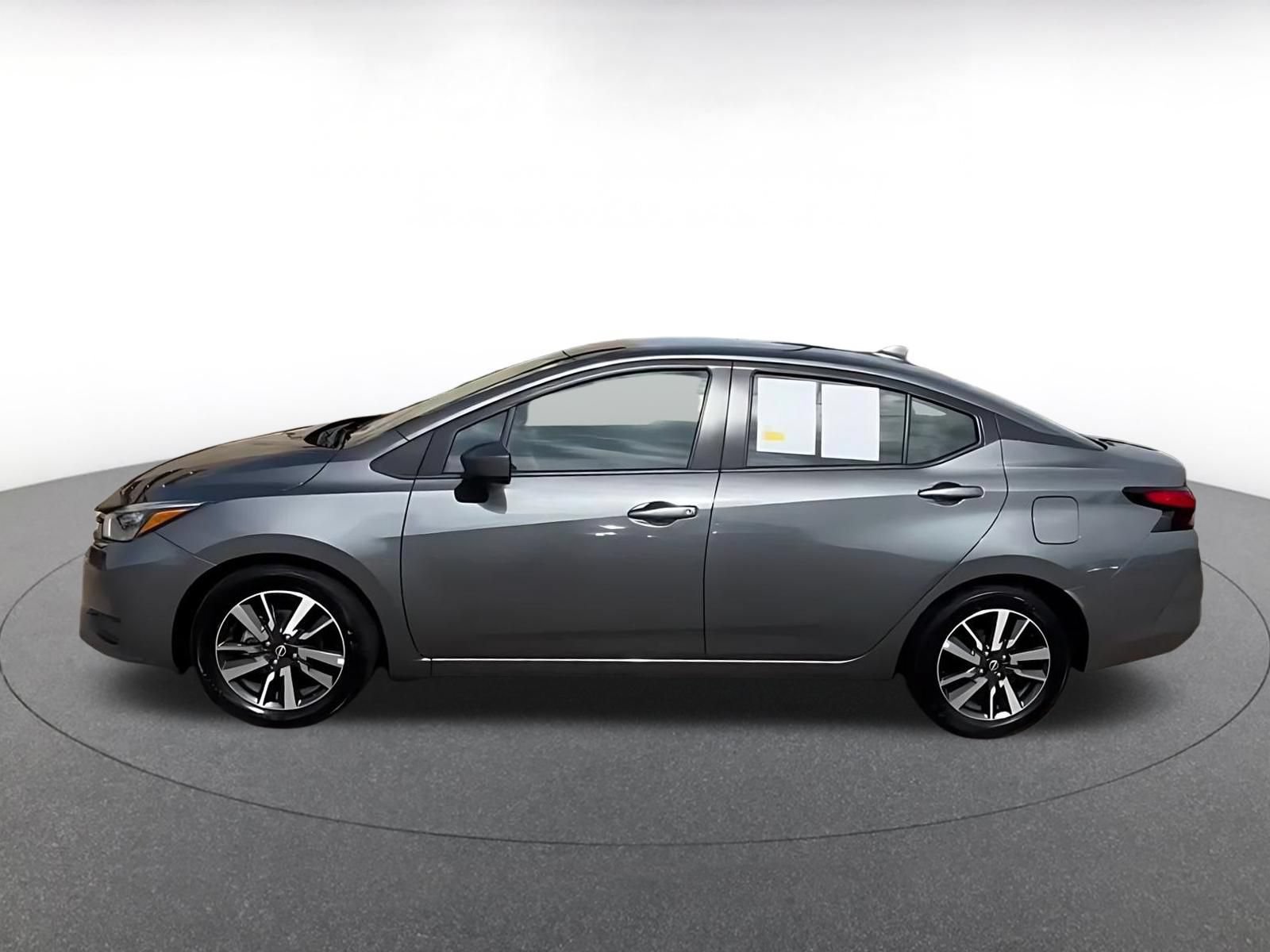 Used 2025 Nissan Versa SV FWD image 9