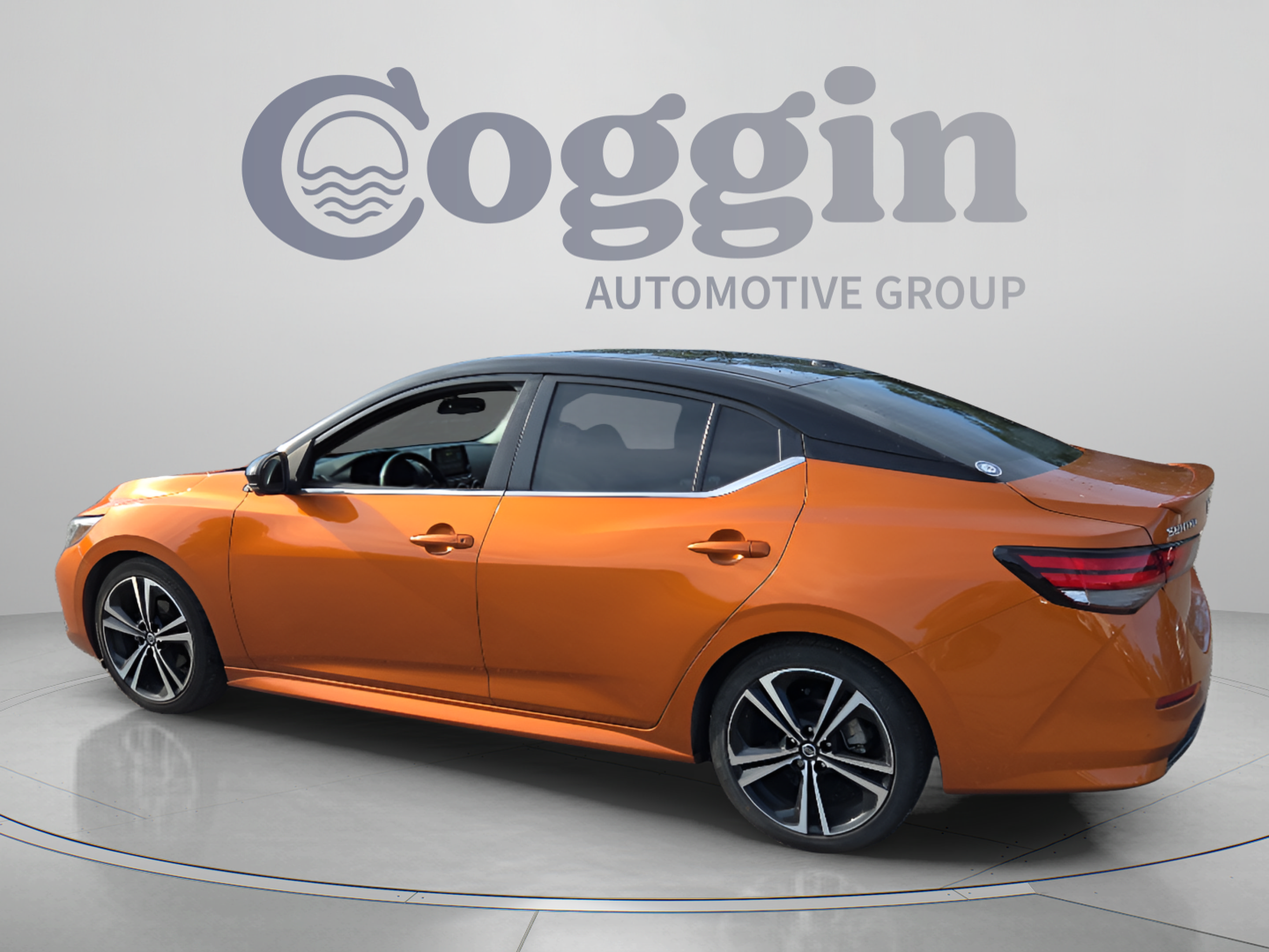 Used 2022 Nissan Sentra SR w/ SR Premium Package FWD image 3
