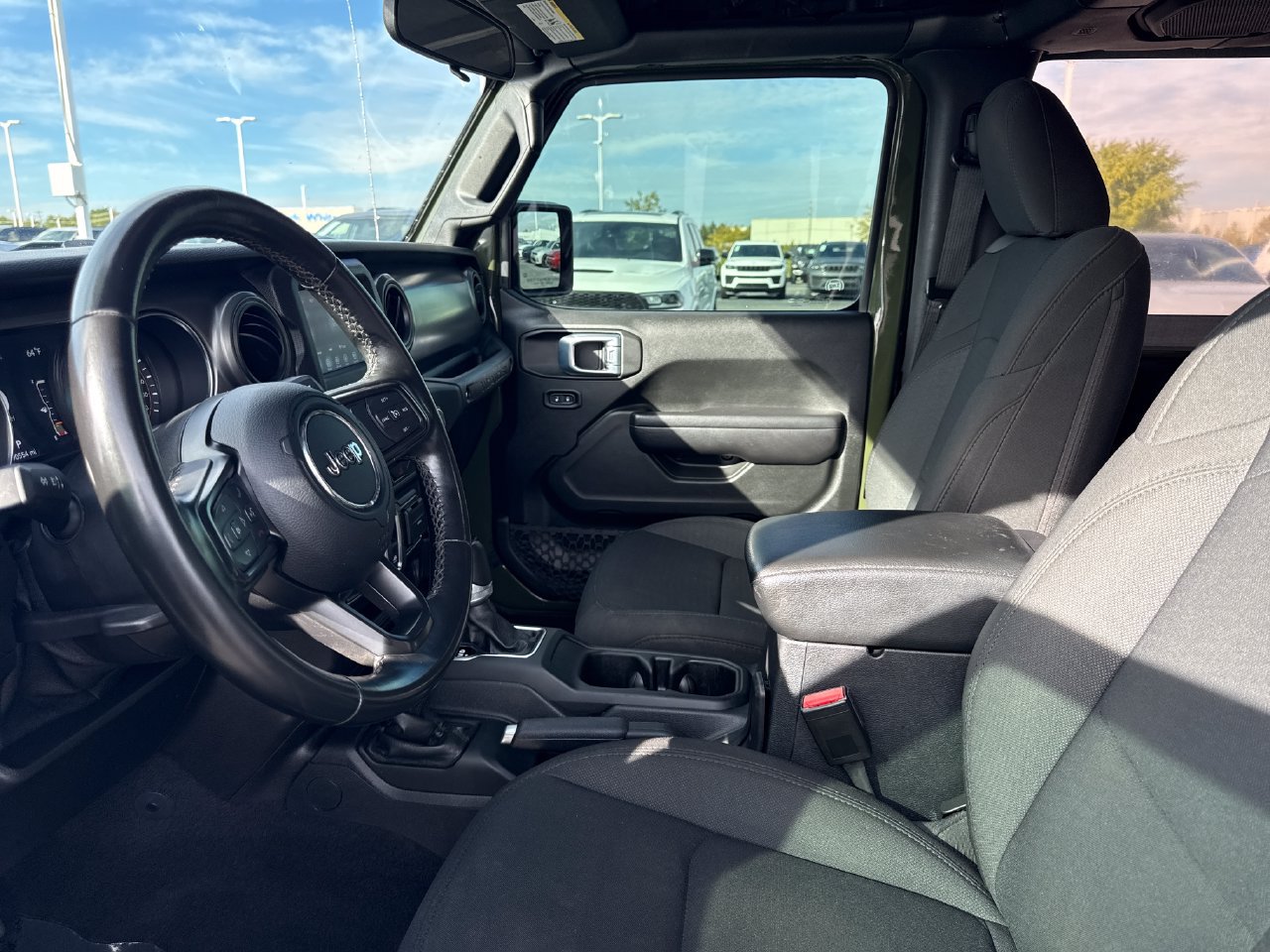 Used 2021 Jeep Wrangler Sport AWD/4WD image 10