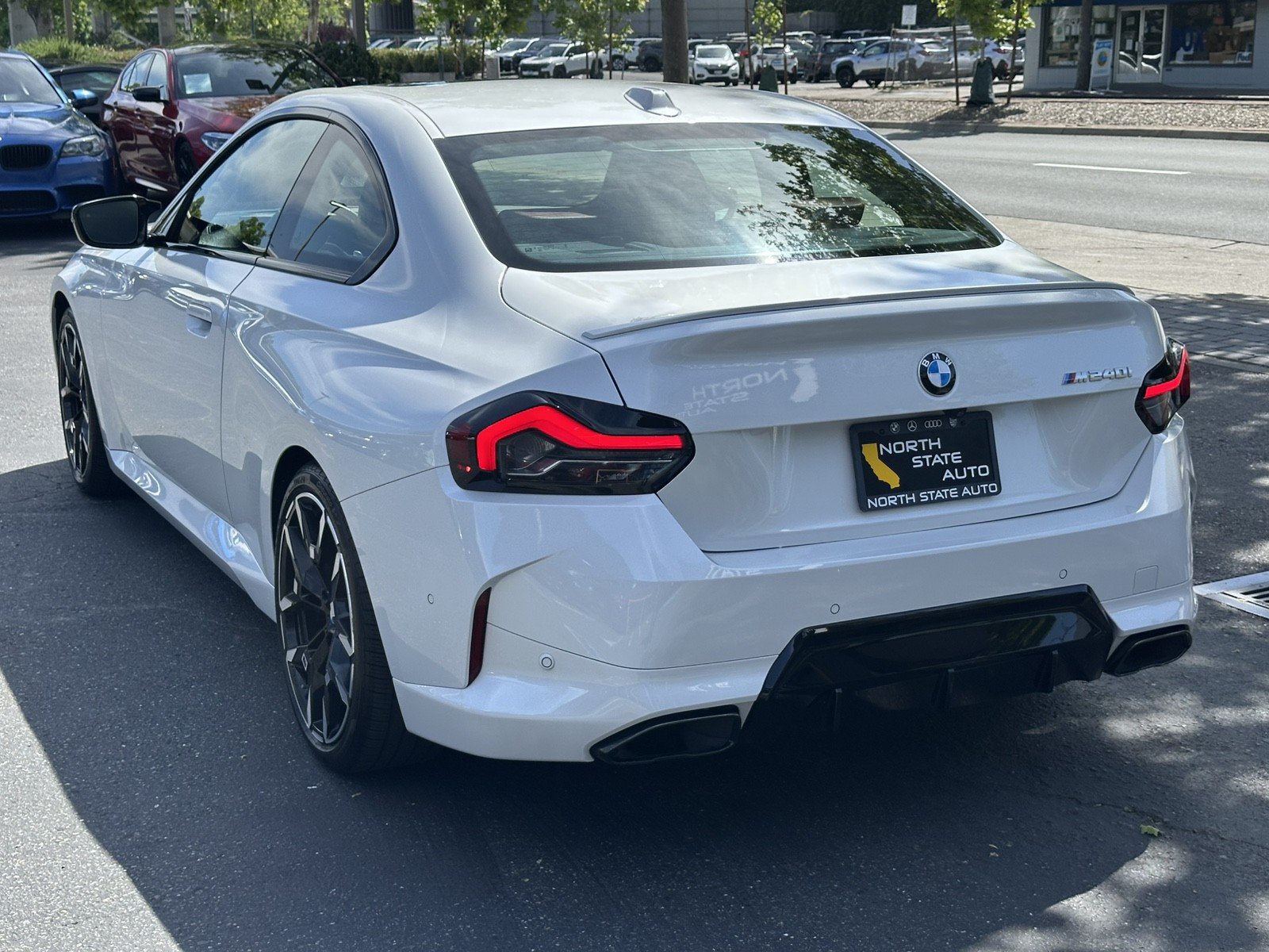 Used 2025 BMW M240i Coupe RWD image 11