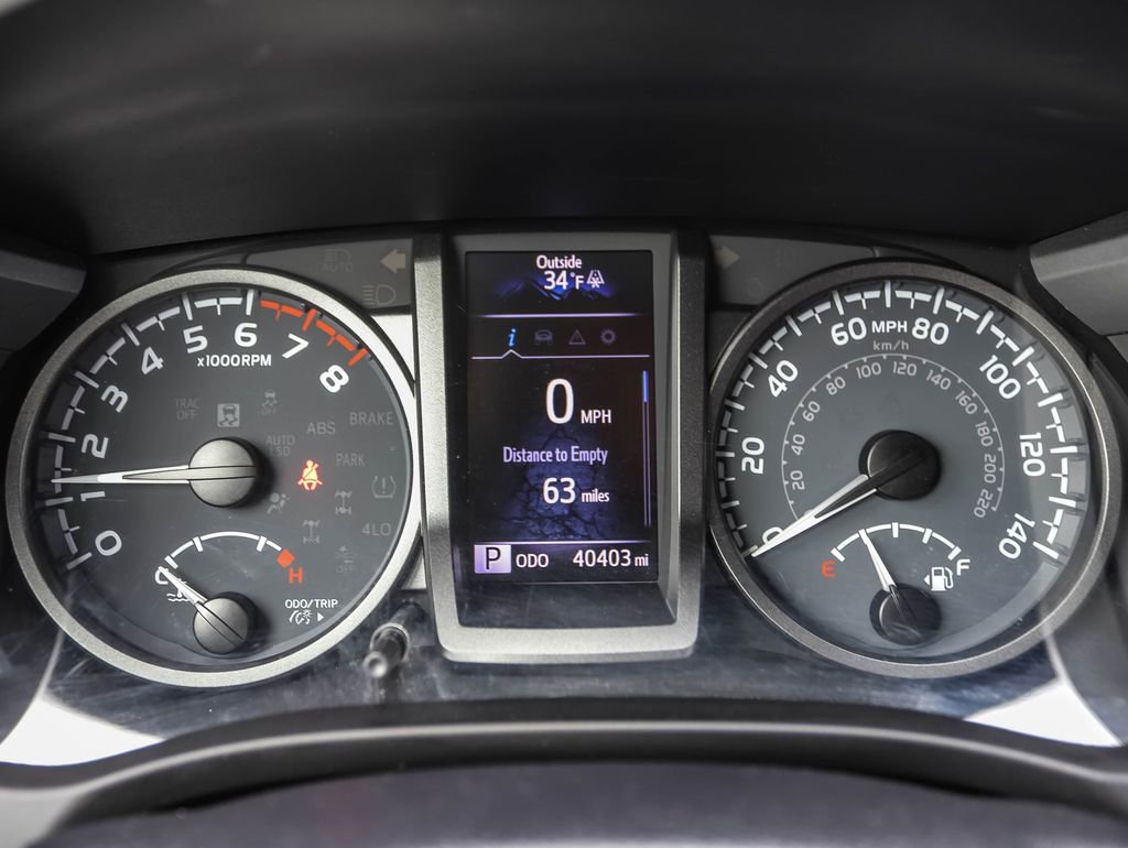 Used 2021 Toyota Tacoma TRD Sport w/ Technology Package RWD image 14