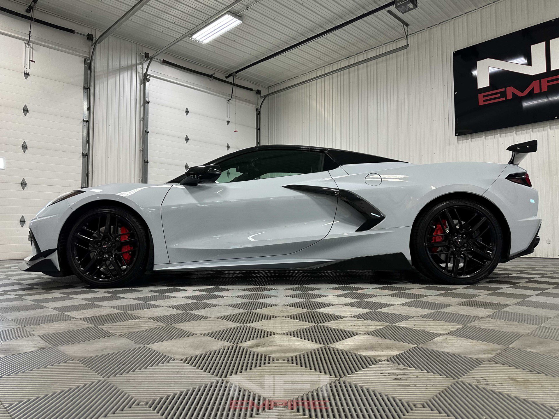 Used 2021 Chevrolet Corvette Stingray Premium Conv w/ Z51 Performance Package RWD image 11