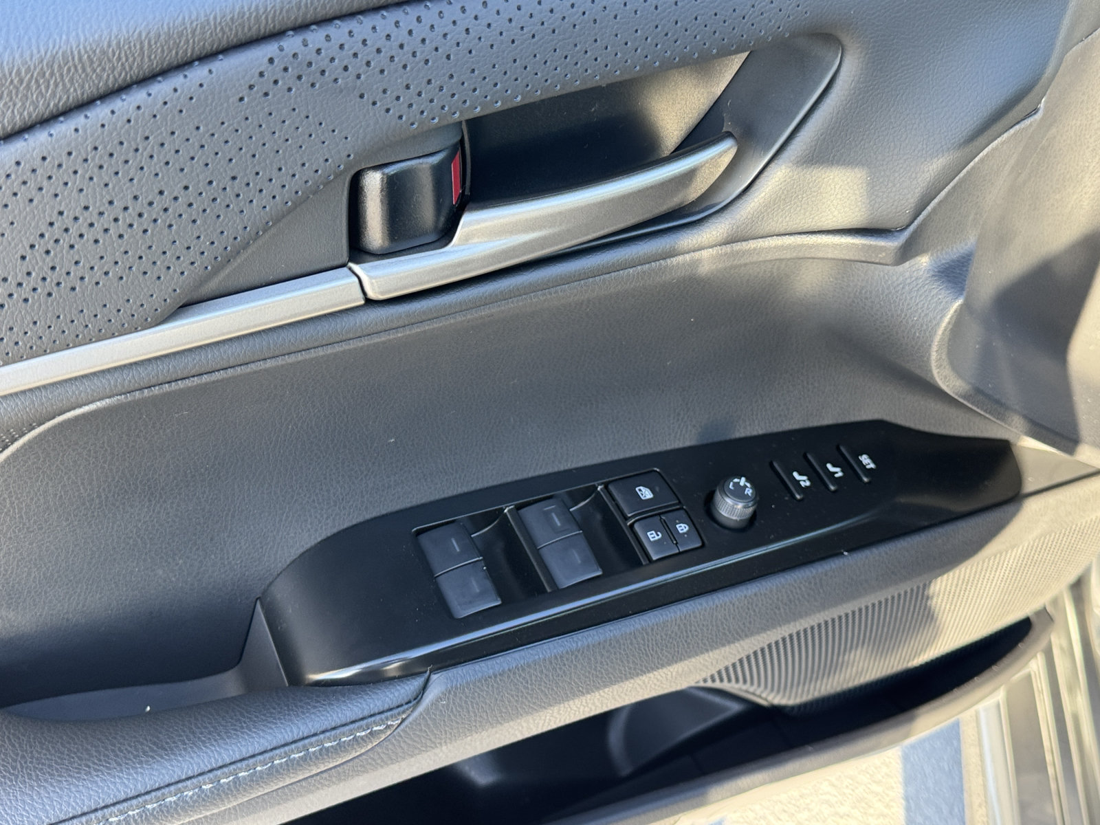 New 2026 Toyota Camry XSE w/ Premium Plus Package FWD image 18