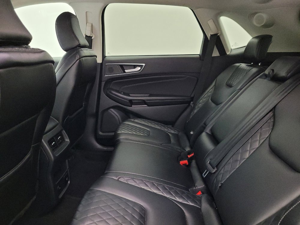Used 2023 Ford Edge Titanium image 18
