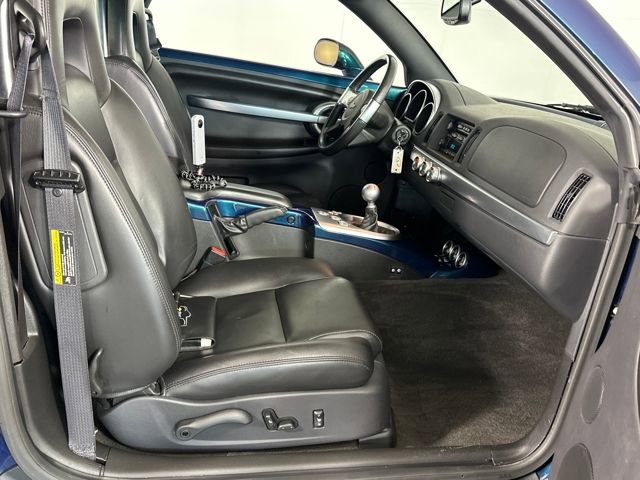 Used 2005 Chevrolet SSR w/ Preferred Equipment Group image 24