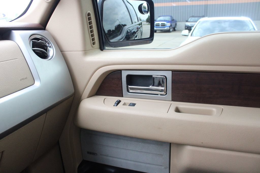 Used 2013 Ford F150 King Ranch w/ King Ranch Luxury Pkg AWD/4WD image 18