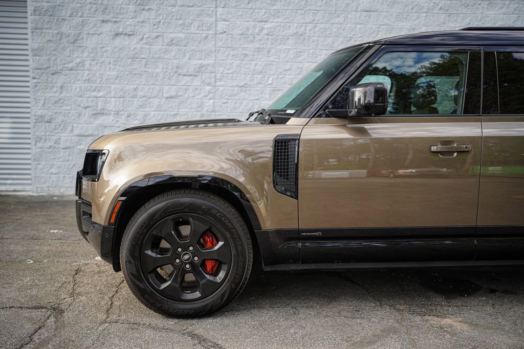 Used 2022 Land Rover Defender 110 X image 11
