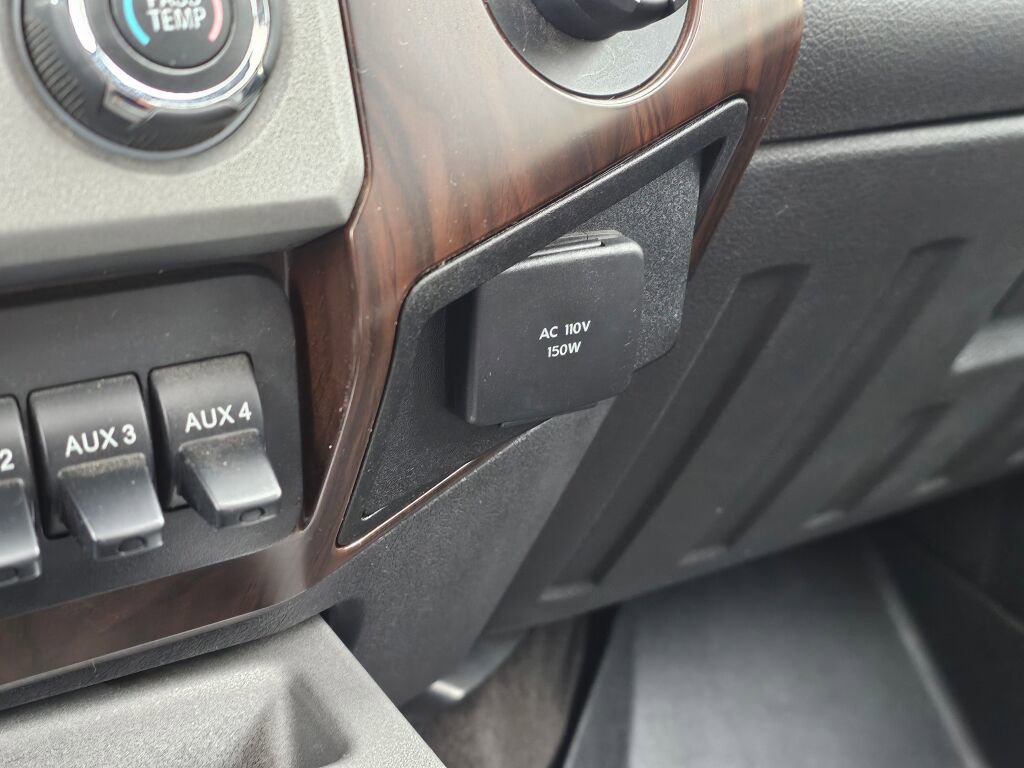 Used 2016 Ford F350 Lariat w/ Lariat Ultimate Package image 31
