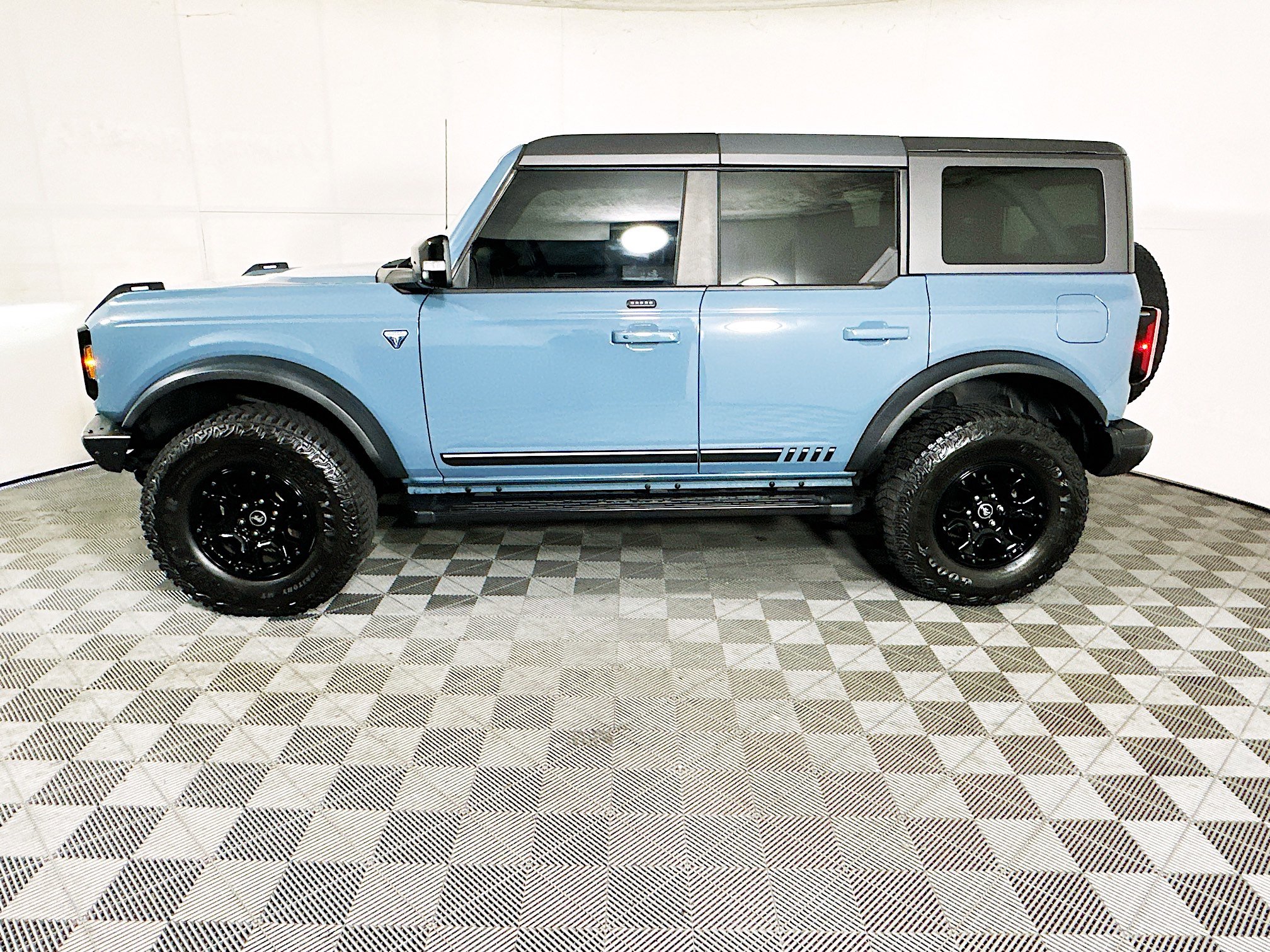 Used 2021 Ford Bronco First Edition image 6