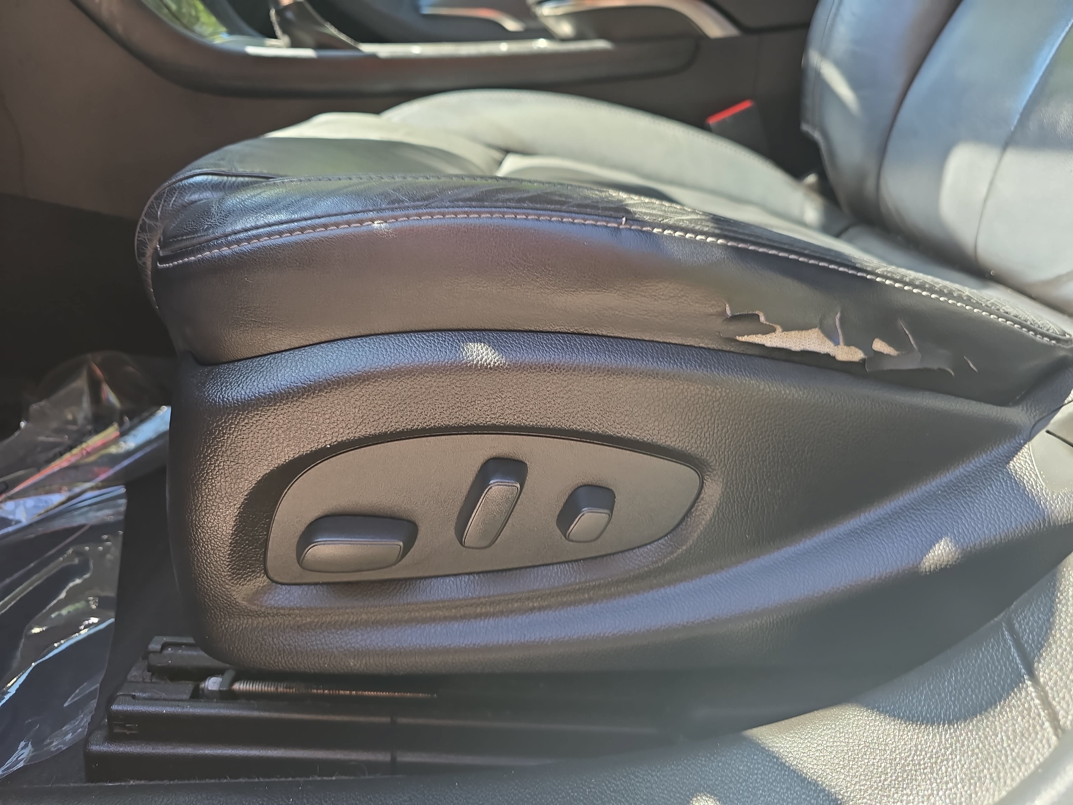 Used 2015 Buick LaCrosse Leather FWD image 27