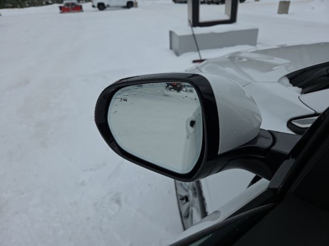 Used 2025 Buick Envista Avenir image 37