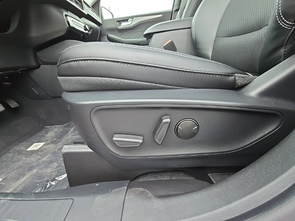 New 2026 Ford Escape SE image 12