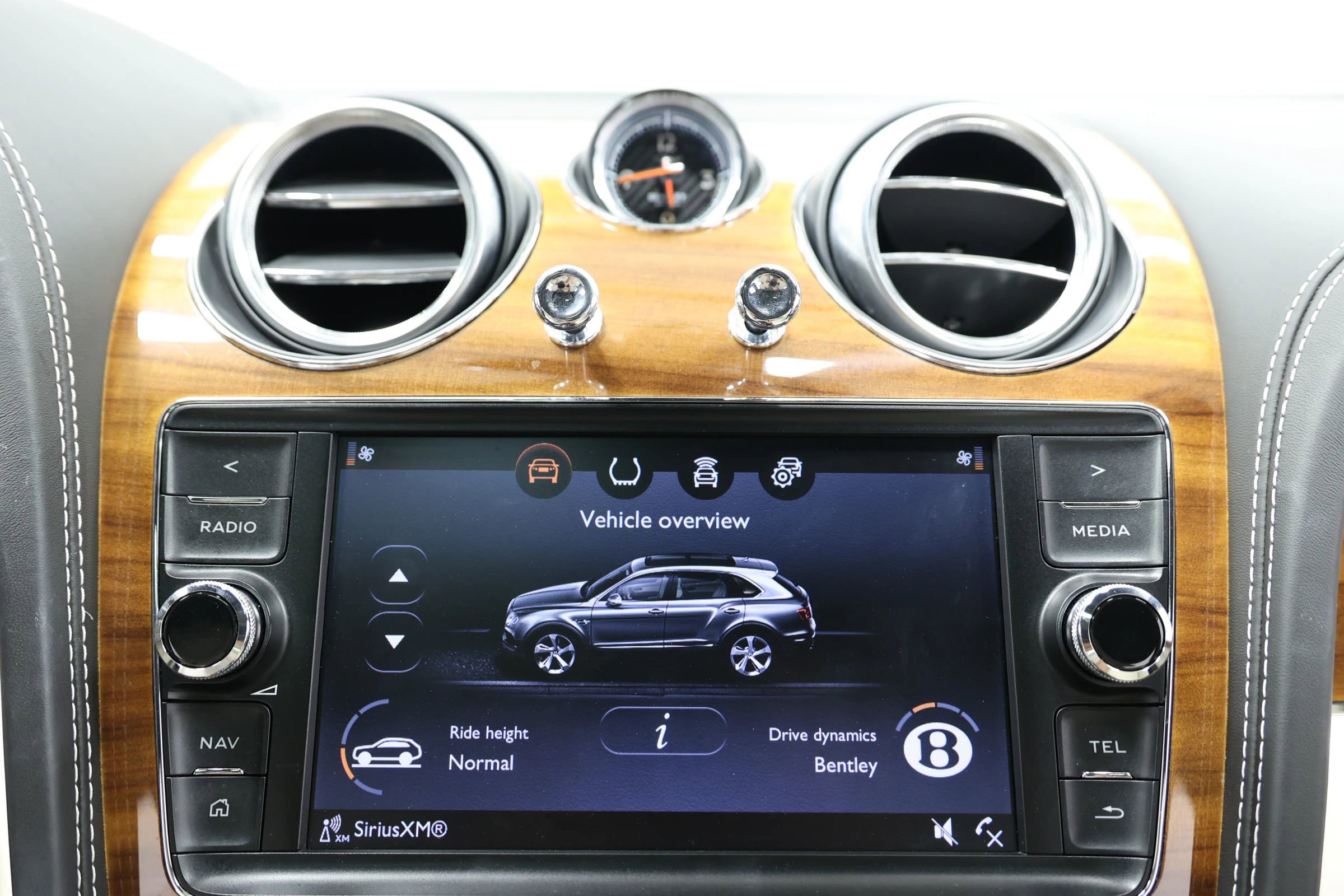 Used 2018 Bentley Bentayga Onyx Edition AWD/4WD image 41