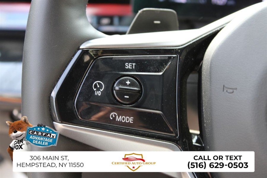 Used 2024 BMW 540i xDrive AWD/4WD image 14