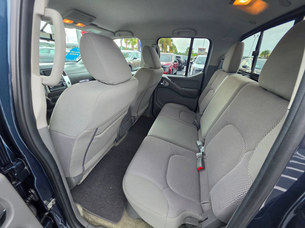 Used 2018 Nissan Frontier SV RWD image 11