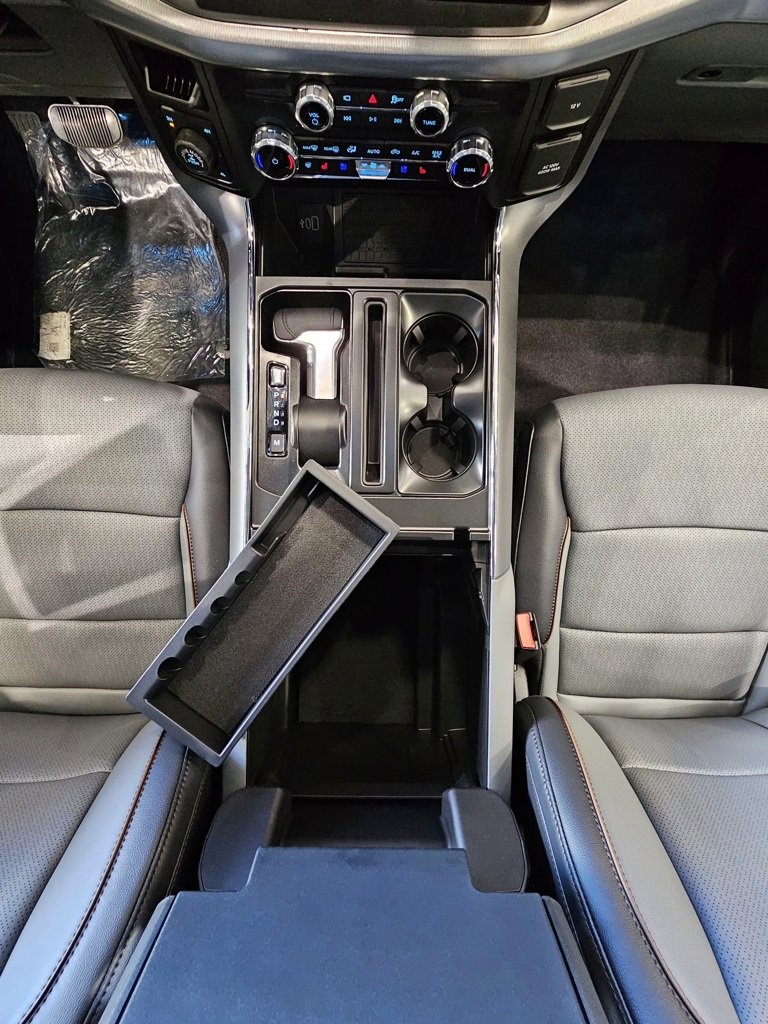 New 2025 Ford F150 Lariat w/ Equipment Group 502A High image 29