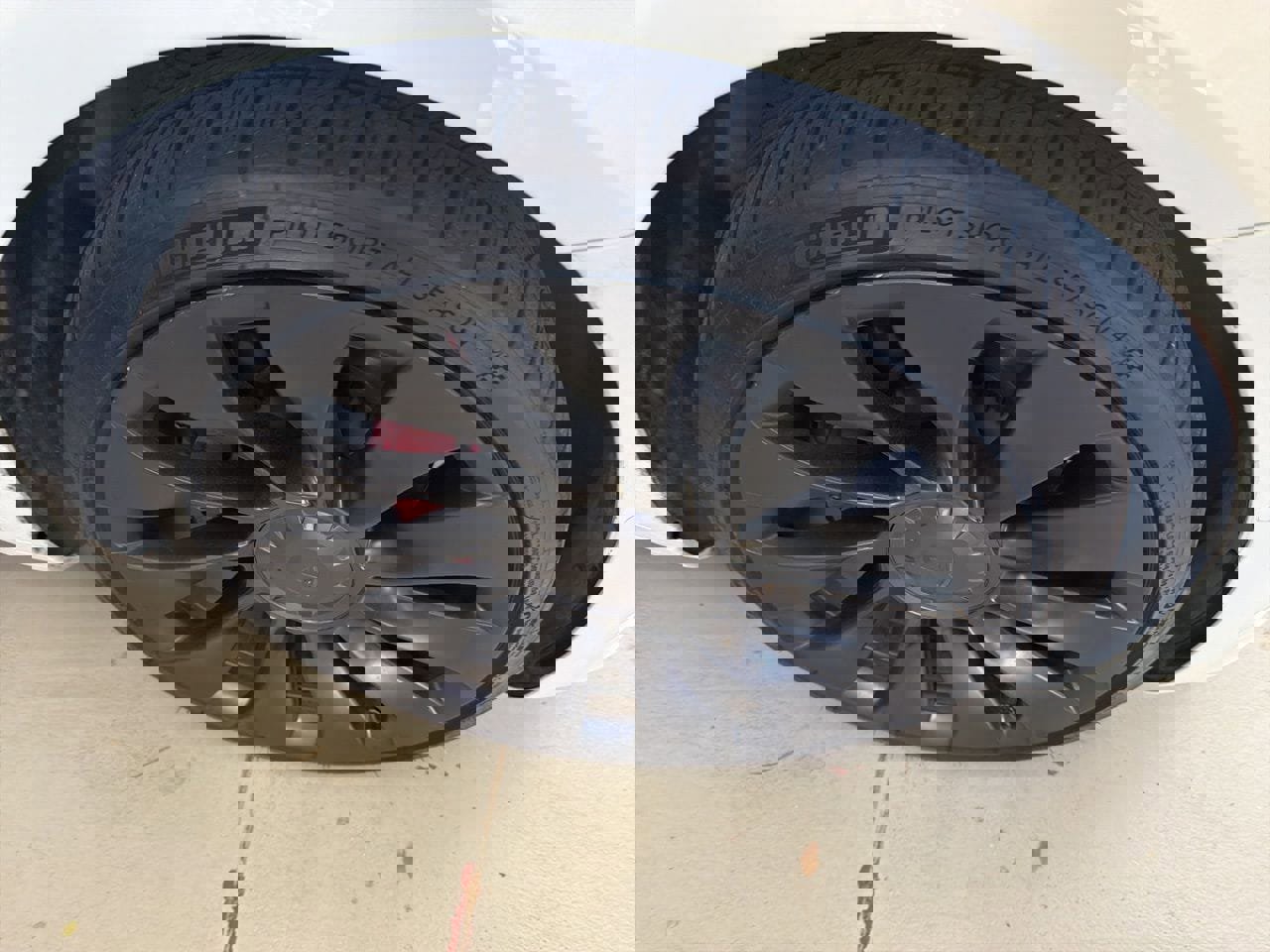 Used 2022 Tesla Model 3 Performance image 4