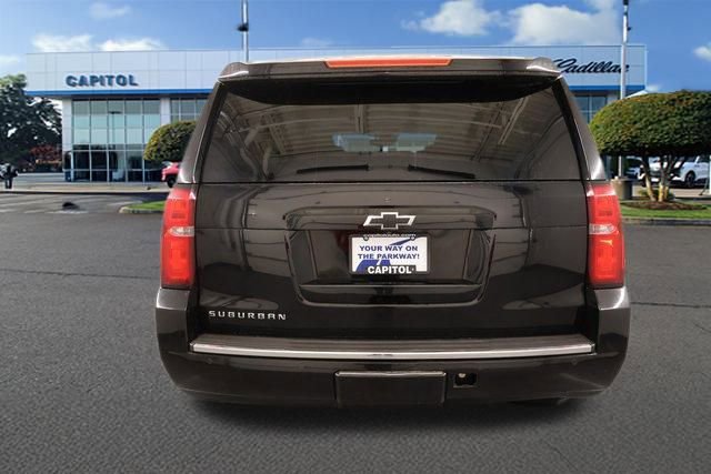 Used 2016 Chevrolet Suburban LTZ image 3