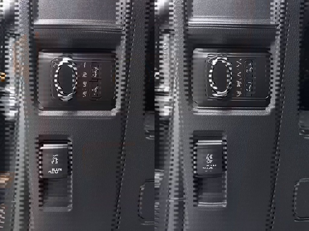 Used 2022 Ford Expedition XLT image 31