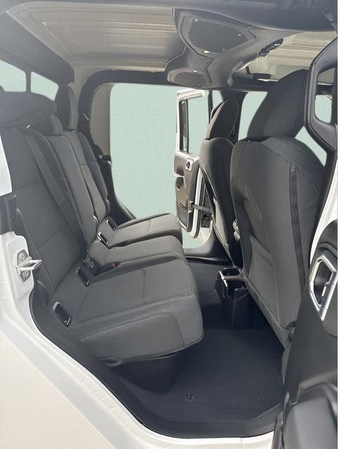 New 2026 Jeep Gladiator Sport AWD/4WD image 29