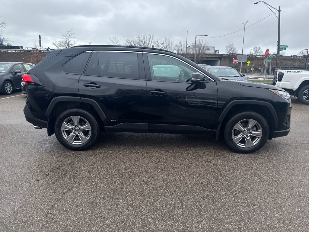 Used 2024 Toyota RAV4 XLE w/ Convenience Package image 12