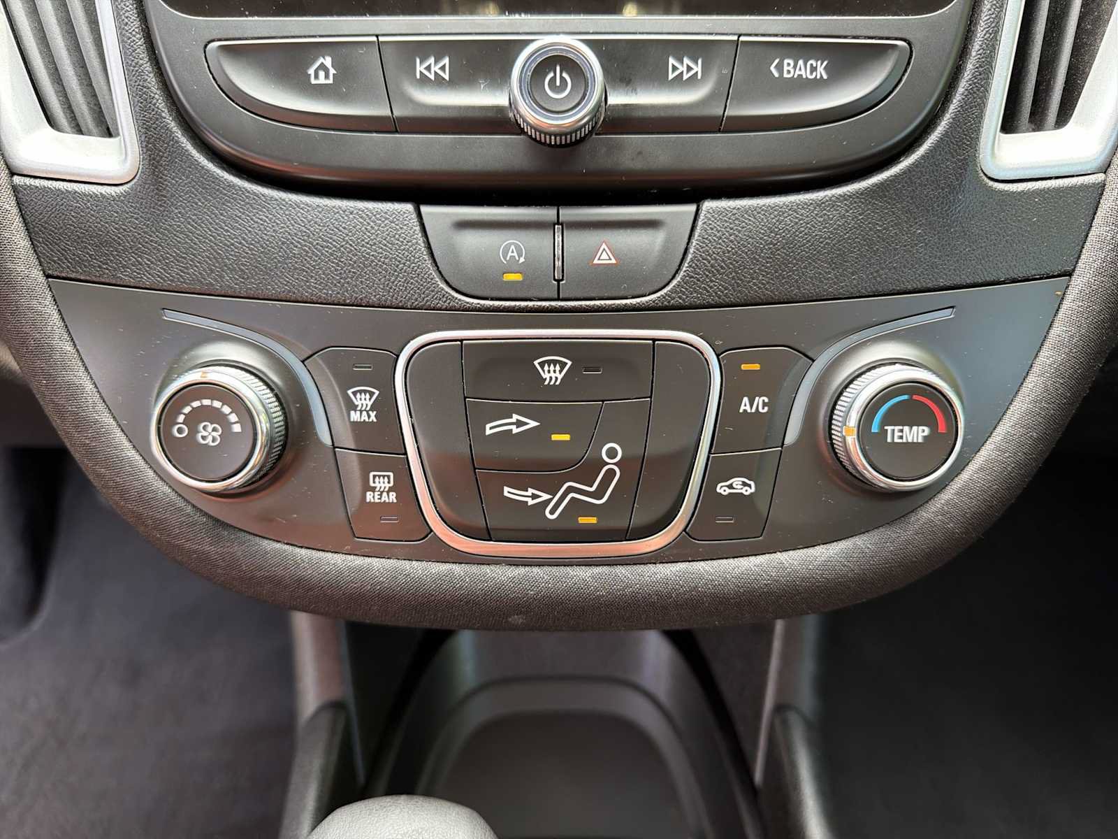 Used 2024 Chevrolet Malibu RS FWD image 17