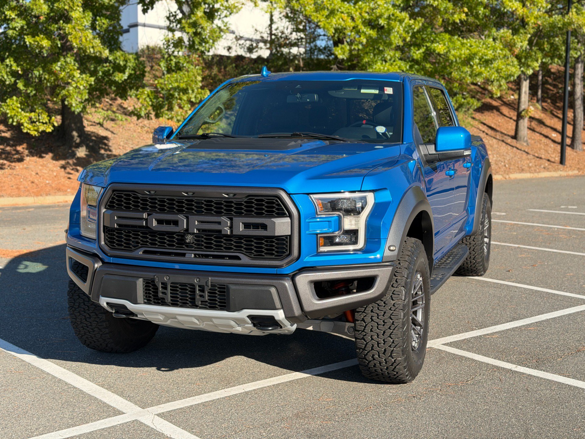 Used 2019 Ford F150 Raptor w/ Equipment Group 802A Luxury AWD/4WD image 3