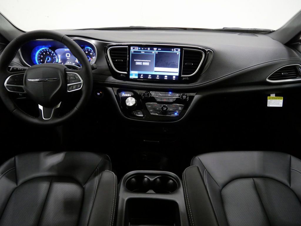 New 2026 Chrysler Pacifica Select image 11