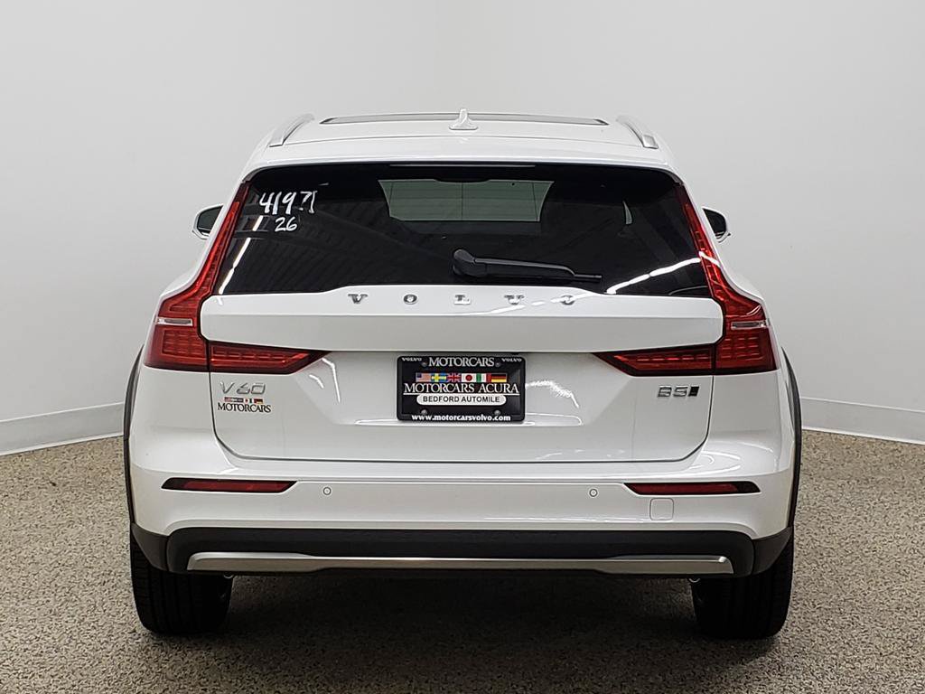 New 2026 Volvo V60 B5 Cross Country Ultra w/ Climate Package AWD/4WD image 4
