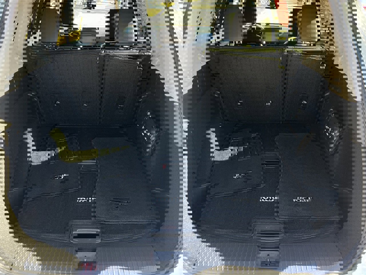 Certified 2025 Nissan Rogue SL w/ Tech Package image 26