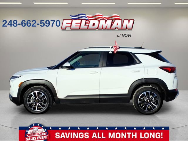 Used 2024 Chevrolet TrailBlazer LT w/ LT Cold Weather Package image 2